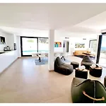 Luxury With Private Pool *